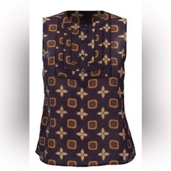 CAbi Tops - CAbi Louis Sleeveless Top with Navy and Gold Pattern